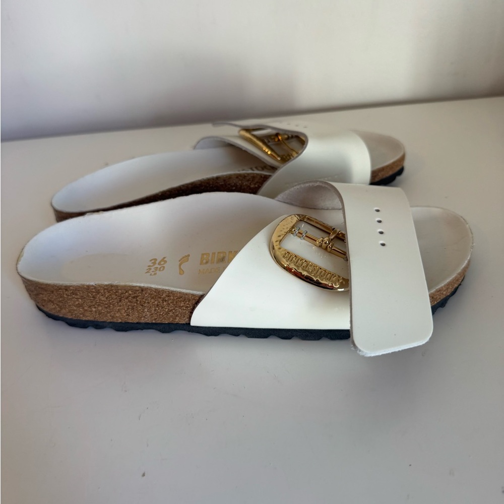 Birkenstock Cream Sandals with Gold Accents - Picture 11 of 14